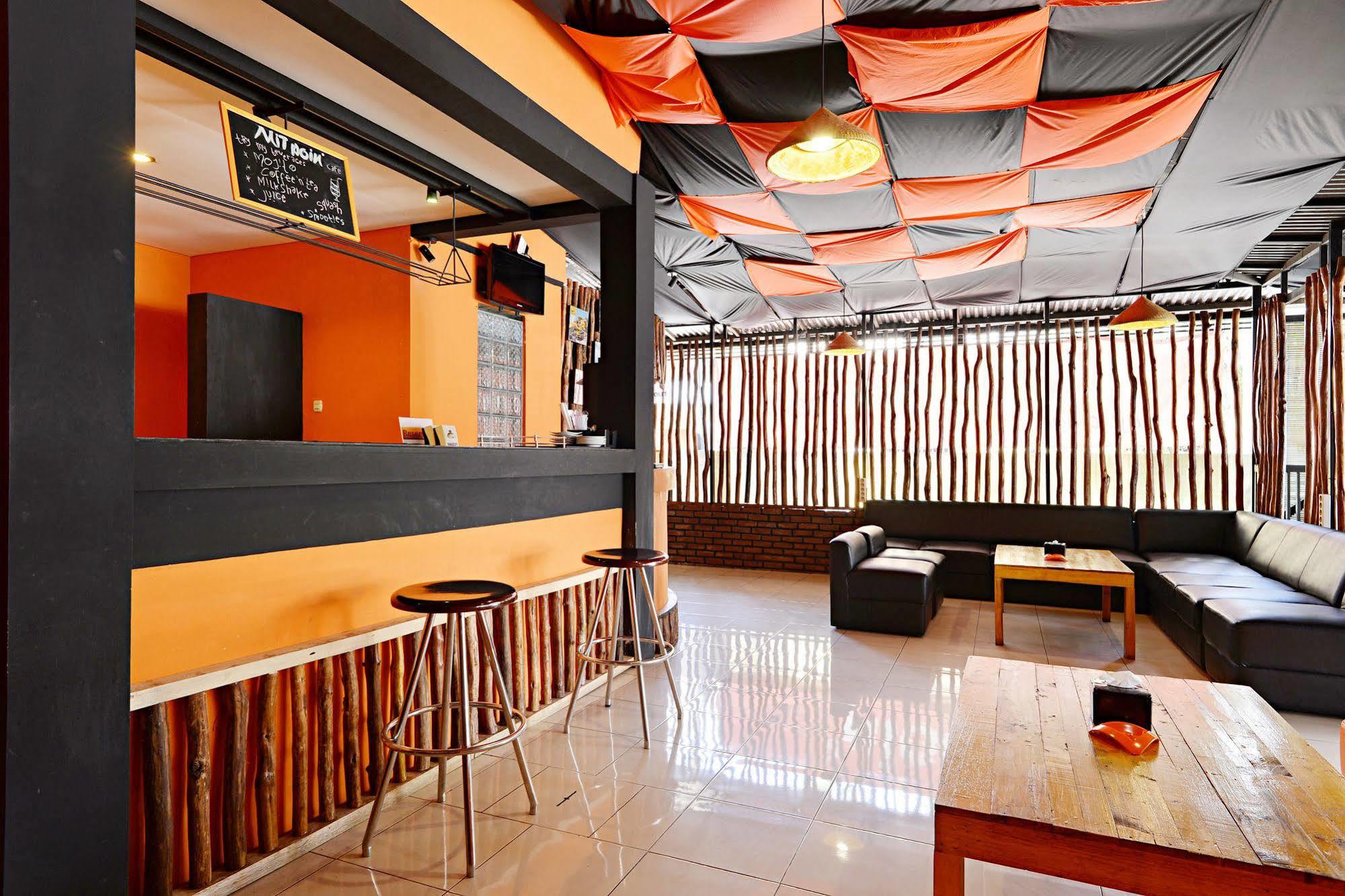 בנדונג Zen Rooms Riau Natuna מראה חיצוני תמונה